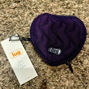 Two lug heart pouches